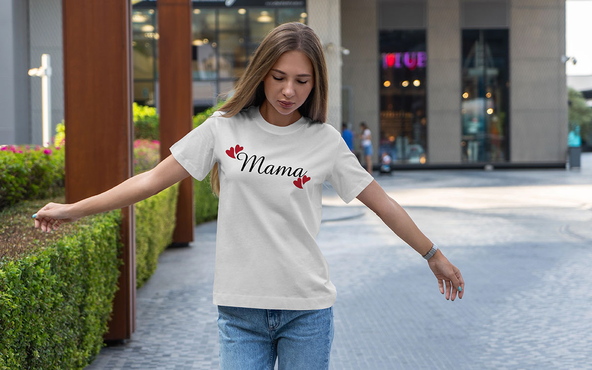 women minimalist t-shirt design idea